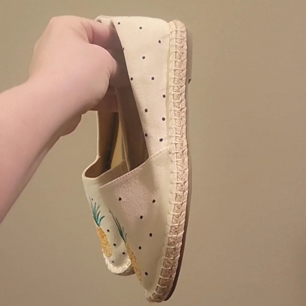 NEW! LOFT Pineapple Embroidered Espadrille Flats Flaxen Beige 6.5.